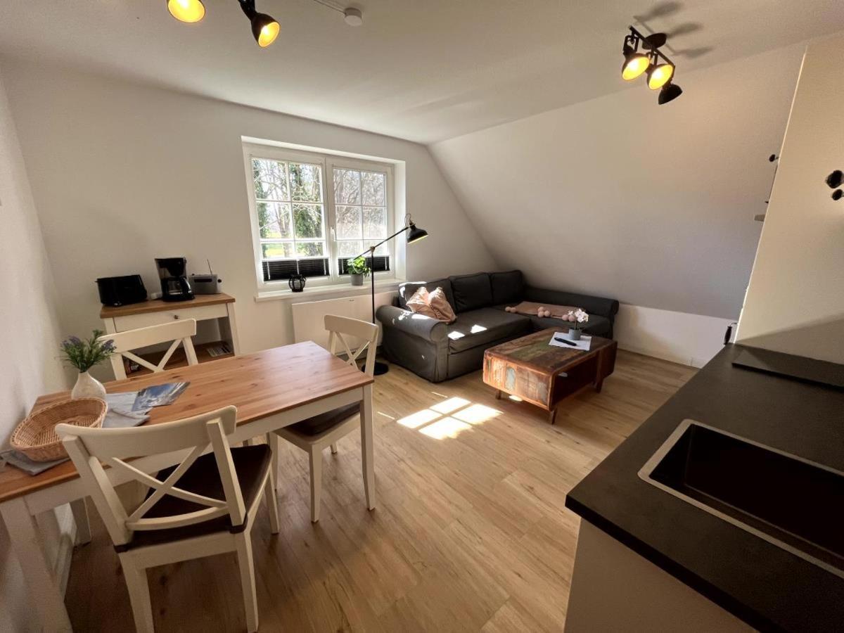 Ferienwohnung Lasse In Wieck Exterior foto